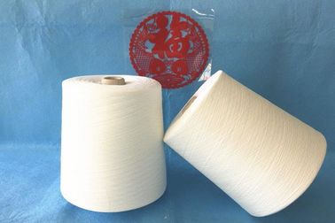 중국 버진 100% 반지에 의하여 회전된 폴리에스테 털실은 30/1의 백색 색깔/폴리에스테 핵심 실을 회전시켰습니다 협력 업체